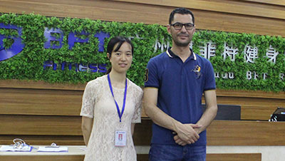 时隔五年卡塔尔客户再次来91香蕉视频破解版APP采购健身器材